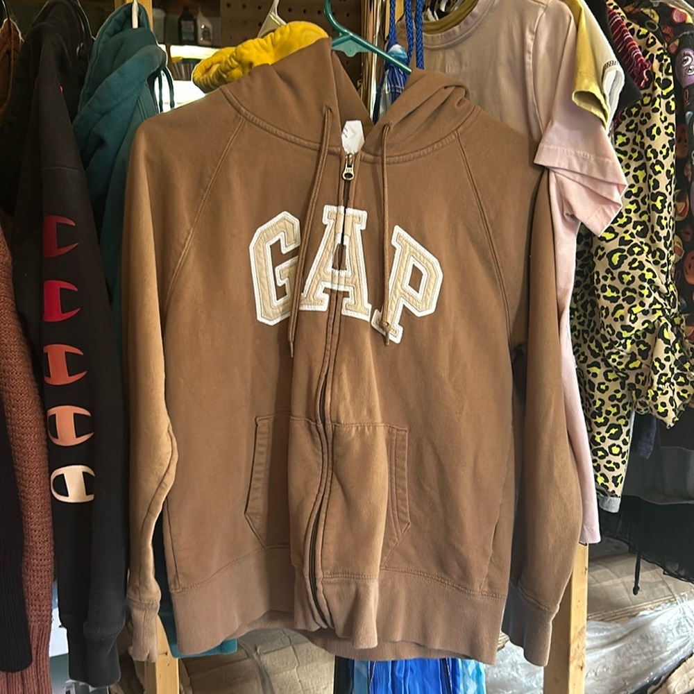 Gap sweatshirt